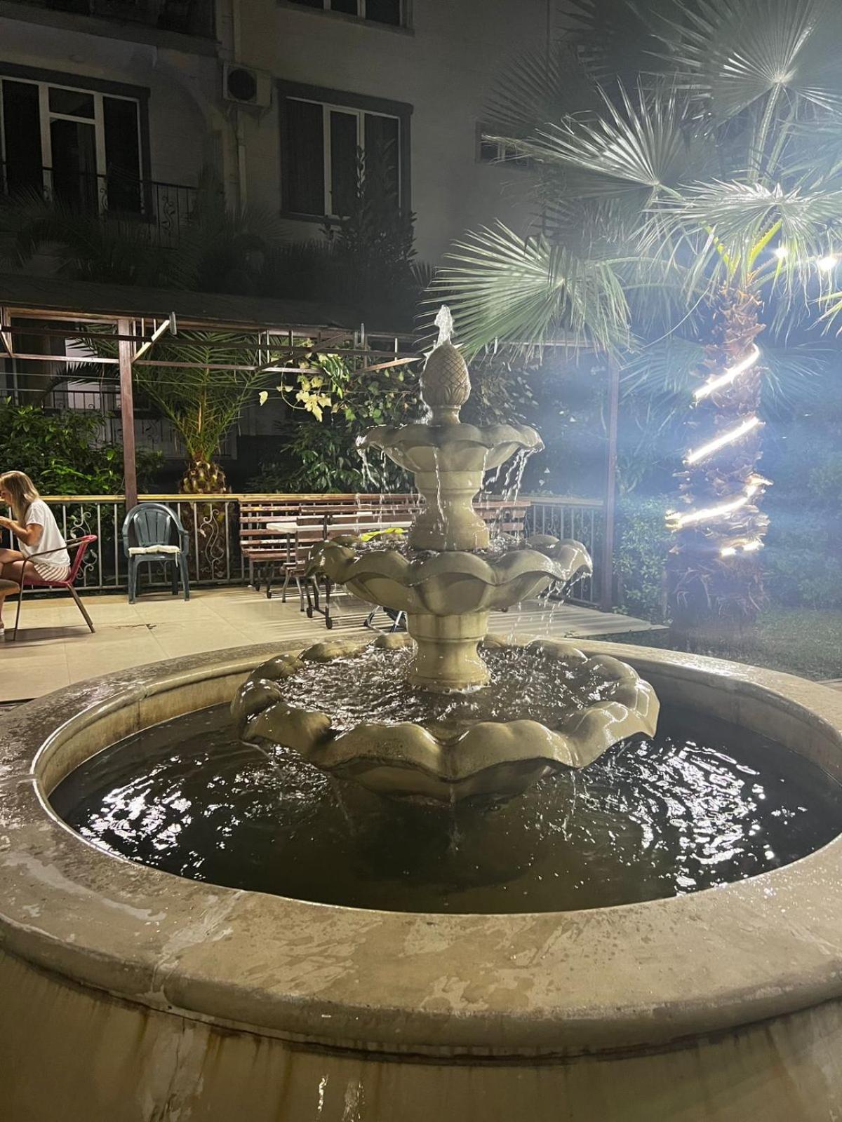Golden Fleece Hotel อูเรคี ภายนอก รูปภาพ